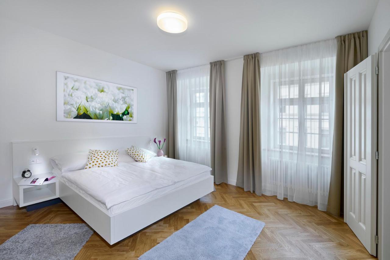Downtown Suites Mala Strana Prague Exterior photo