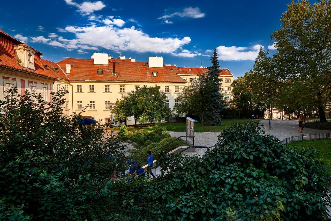 Downtown Suites Mala Strana Prague Exterior photo